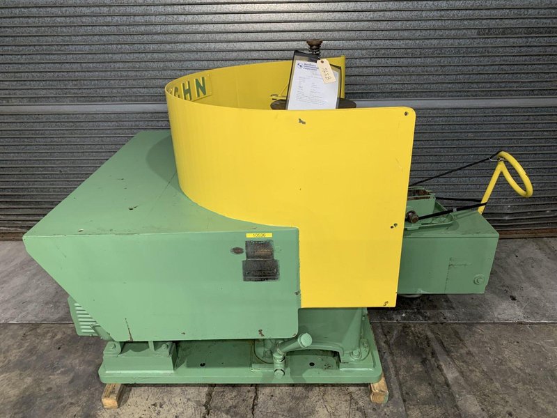 12&quot; (304mm) Vaughn Model 8SD Vertical Bullblock