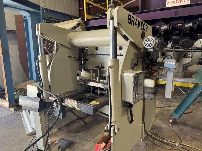 60 Ton X 6’ Accurpress Model 7606 CNC Hydraulic Press Brake