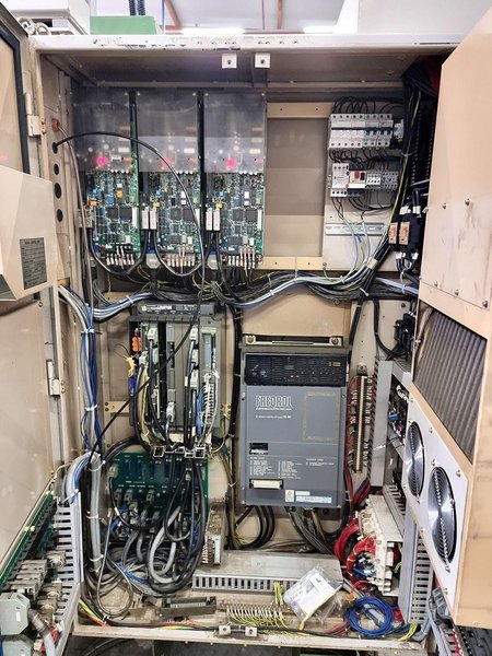 Mazak MT-V 515 X: 1050 - Y: 510 - Z: 560 mm CNC