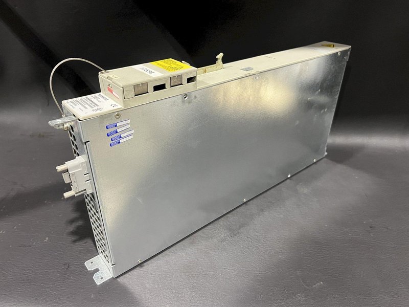 Siemens Simodrive Servo Drive Unit 6SN1113-1AB01-0BA1
6SN11131AB010BA1