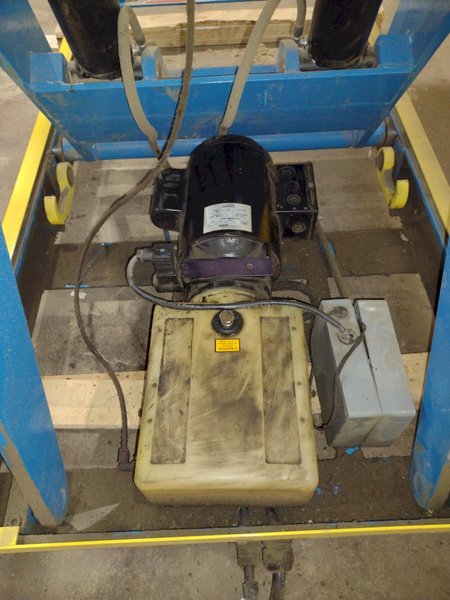 3,500 LBS X 30" X 96" BISHAMON MODEL #VIS-35-48 SINGLE PHASE 110V ROLLER TOP HYDRAULIC LIFT TABLE: STOCK #20967