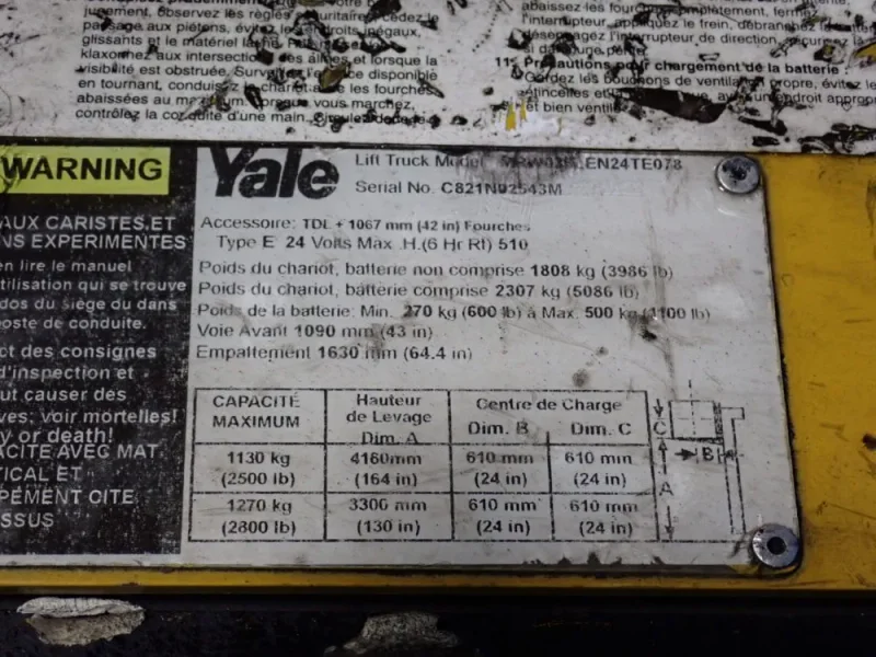 YALE 2800 LBS ELECTRIC STRADDLE LIFT  -  MRW030LEN24TE078