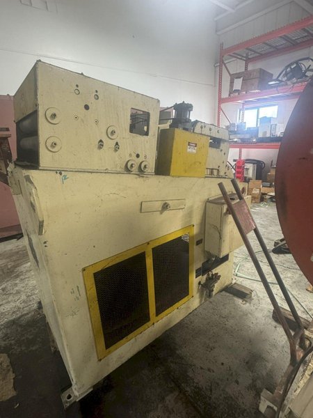 8,000 lbs. x 18&quot; Perfecto Pull Off Reel and Powered Straightener