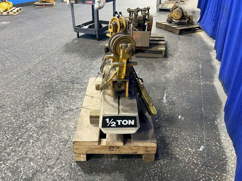 COFFING 1/2 TON HOIST
