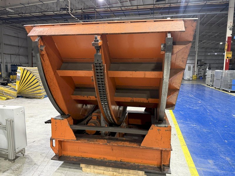 20,000 LBS BUSHMAN POWERED UPENDER / COIL FLIPPER: YOBRO #25946