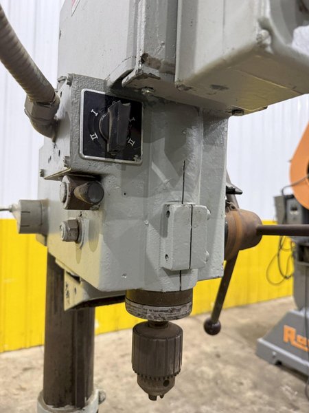 25" SOLBERGA GEARED HEAD SINGLE SPINDLE DRILL PRESS: YOBRO #25985