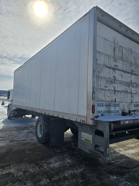 Freightliner M2 Straight Box Truck – Expeditor w/ Liftgate, 2015
