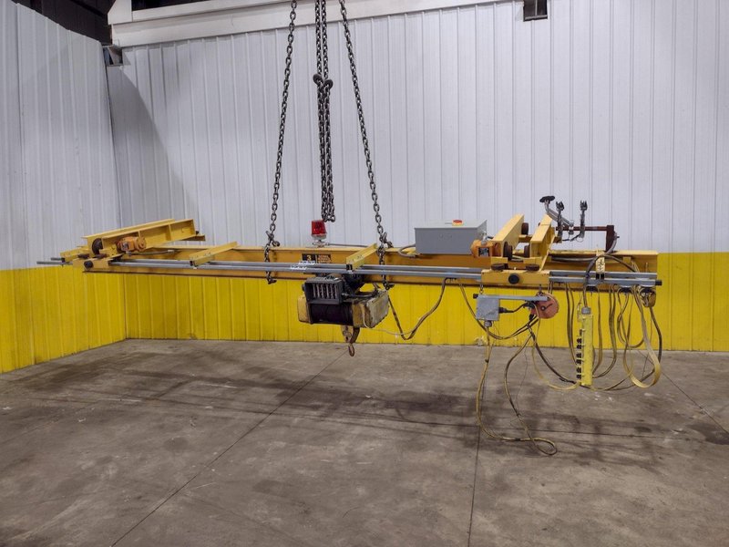 3 TON X 17’ F&amp;G / LOAD LIFTER UNDER-SLUNG POWERED CRANE: STOCK #22971