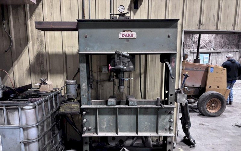 125 TON X 48&quot; DAKE H-FRAME HYDRAULIC PRESS: YOBRO #24587