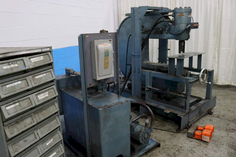 96 TON WHITNEY MODEL 791-020 PORTABLE WEB PUNCH: STOCK #73722