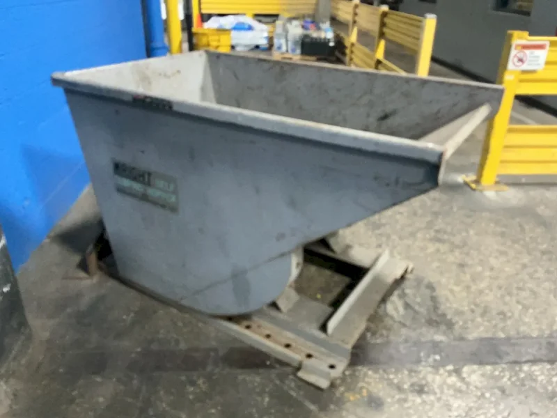 MCCULLOUGH INDUSTRIES 58" X 36" X 34" SELF-DUMPING HOPPER