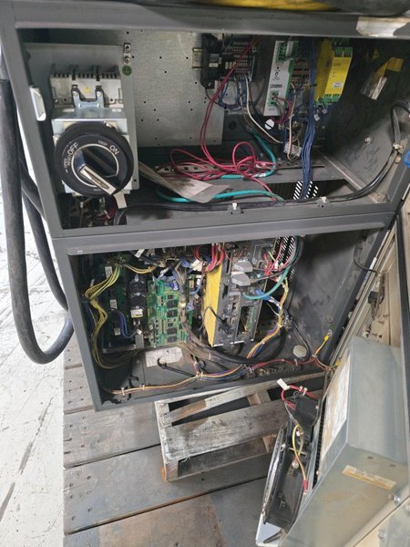 FANUC R-2000IC/210F ROBOT / R30IB CONTROLLER MISSING TEACH PENDANT USED