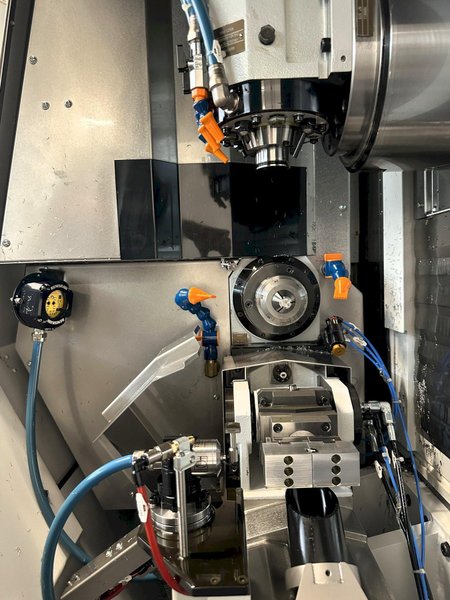 Willemin 408-MT Multi Axis Mill Turn Premium High-Speed Spindle Package, 42,000 RPM Motor Spindle Air/oil lubrication system for maximum speed capability 10 kW / 13 hp power HSK-E40 interface Control: Fanuc 31i-B5 with advanced software package
Total Axes: 7 (X, Y, Z, A, B, U, W)