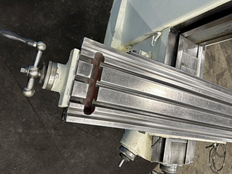 2HP BRIDGEPORT MANUAL MILL WITH DRO: STOCK #77459