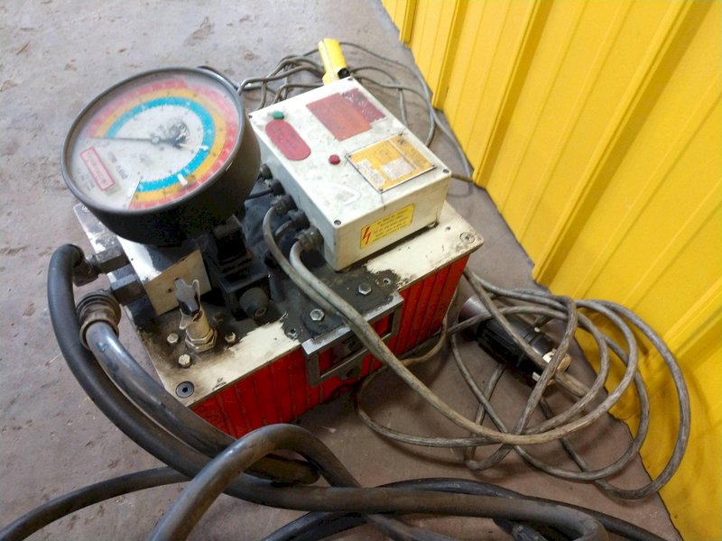 WAGNER HYDRAULIC POWER WRENCH: STOCK 13692