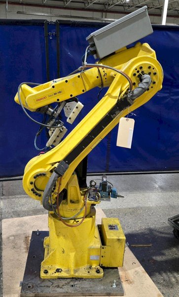 FANUC M-16i ROBOT ARM AND RJ-3 CONTROLLER W/ PENDANT USED 1999