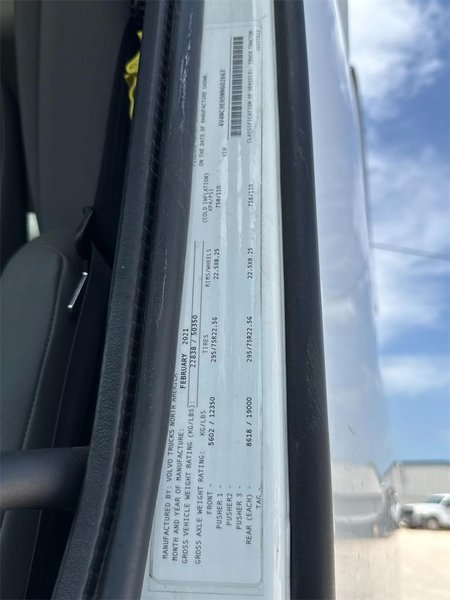 2022 Volvo VNL64T 760 4V4NC9EH9NN602667