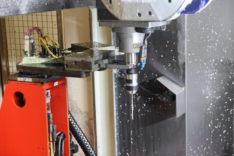 Droop + Rein TFS 22-40 DT D40 P CNC 5-Axis Planer Type Milling Machine, 2007 – Dual Chip Conveyors, Through Spindle Coolant, Probe, Rotary Table