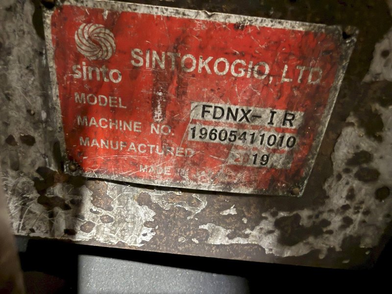 2019 Sinto model FDNX-IR right hand automatic molding machine s/n 19605411010, with hydraulic system , controls, approx. mold count 865,379, feed belt conveyor with drive