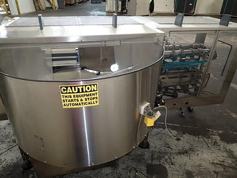 Pace Packaging Omni-Line M400LH S/S Descrambler with S/S Pace Packaging Elevator Conveyor