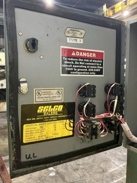 SELCO MODEL V5-HD VERTICAL HYDRAULIC BALER: YOBRO #24583