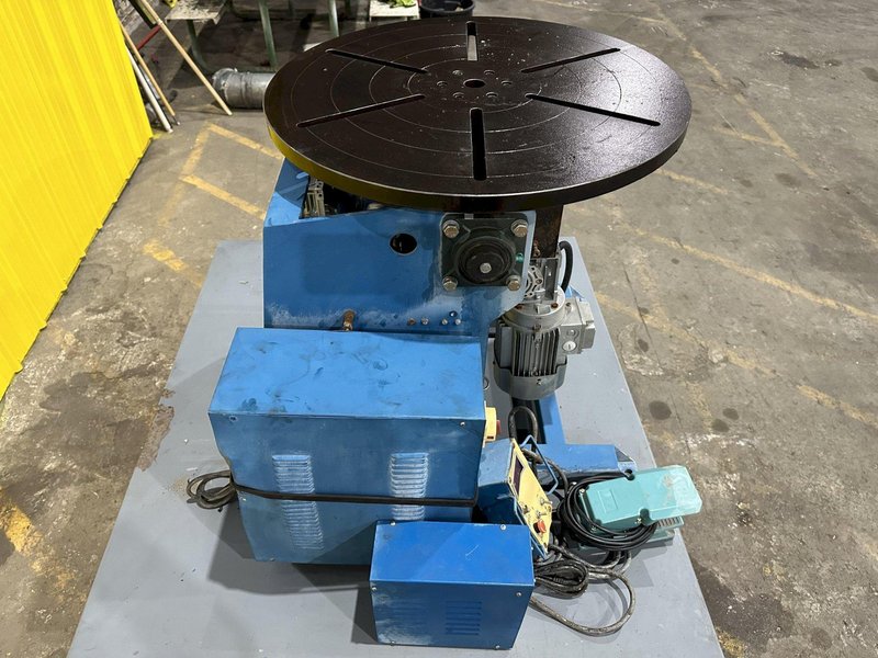 1300 LBS LACROIX MODEL #LAWP600 POWERED WELDING POSITIONER: STOCK #18443