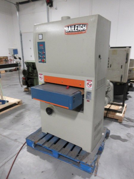 Baileigh WSB-2575 24" Wide Conveyor Feed-Thru Belt Sander- Auction Item