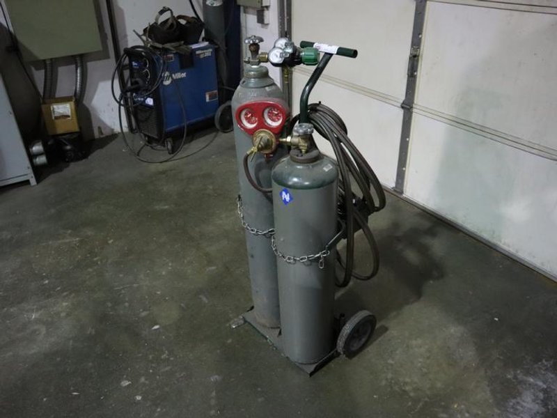 Oxyacetylene Cutting Set: Torch, Regulator, Hoses, Cart. NOTE: Tanks NOT Included - Auction Item
