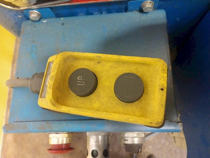 72" WIDE X .060" EGAN PRESS PARTNER  MODEL #S25-872 8 ROLL POWERED COIL STRAIGHTENER : STOCK #13907