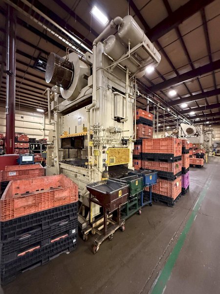 300 TON VERSON S2-300-96-54T STRAIGHT SIDE DOUBLE CRANK PRESS. STOCK # 0757626