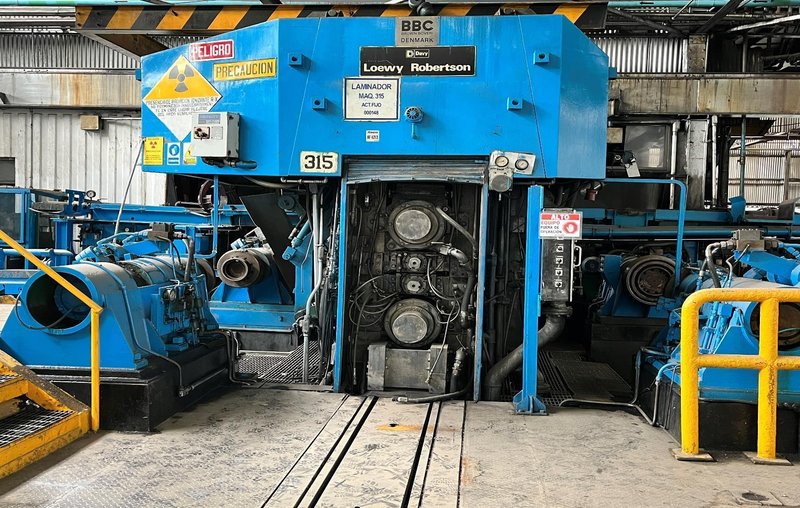 9 ” (228.6 mm) X 22” (559 mm) X 43.3” LOEWY 4 HIGH ROLLING MILL (14531)