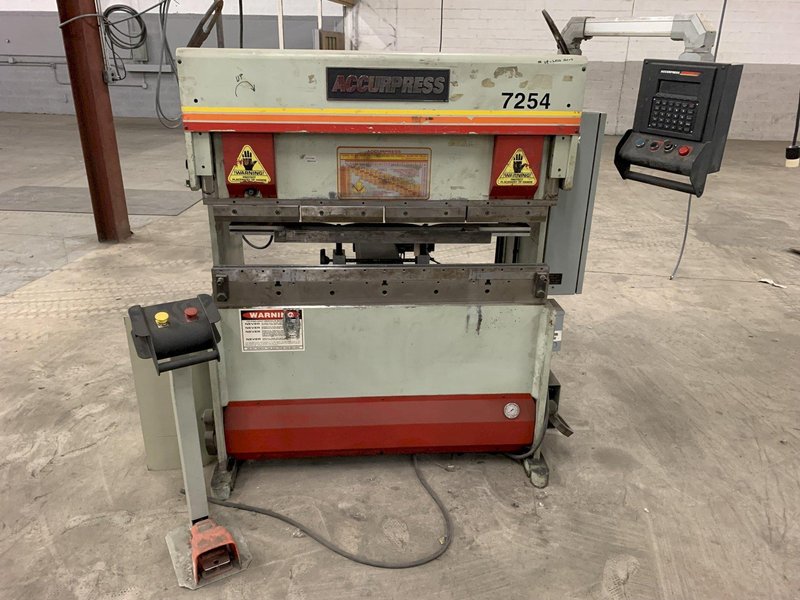 Accurpress 25 Ton 7254 Press Brake