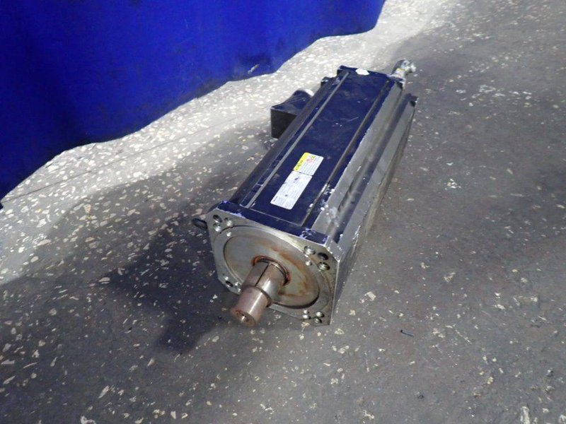 REXROTH SERVO MOTOR   -  MSK101E-0300-FN-M1-BG2-NNNN