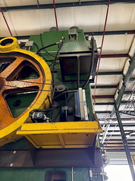 4000 TON BLISS NO. 33 KNUCKLE JOINT PRESS. STOCK # 0682824