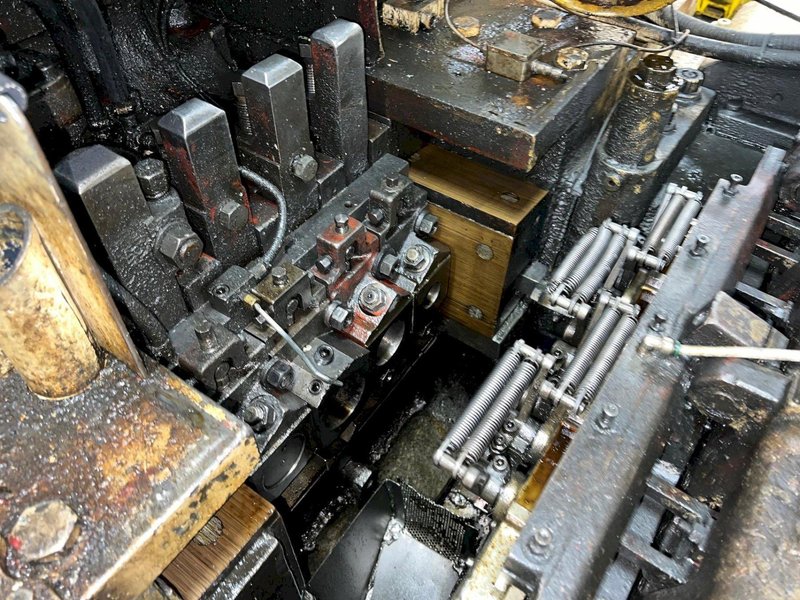 3/8&quot; National Model 6L4 4 Die High Speed Long Stroke Boltmaker 