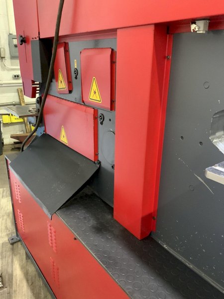 120 TON JMT MODEL IW110/BTD HYDRAULIC IRON WORKER: STOCK #81069