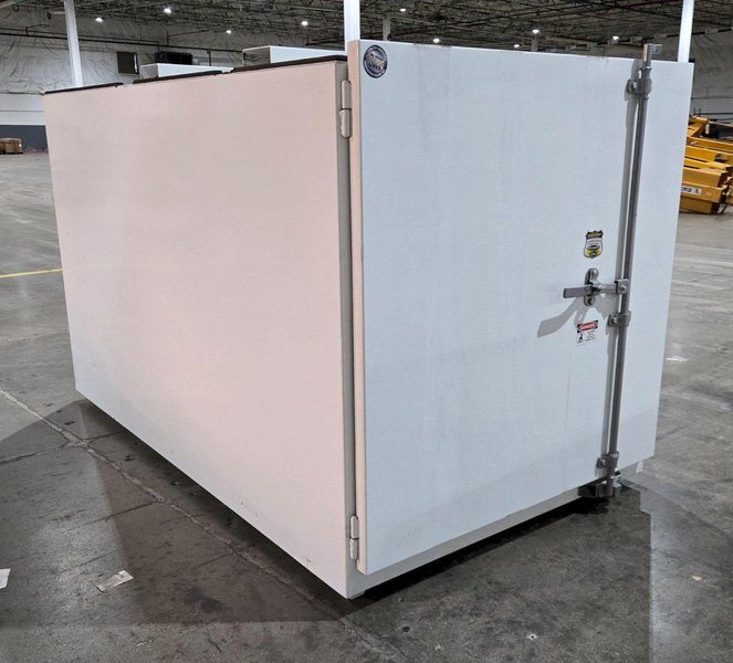 ROBOVENT FILTERED EXHAUST SYSTEM FUME EXTRACTOR USED