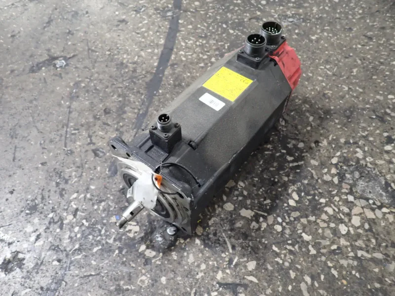 FANUC 1.8 KW SERVO MOTOR   -  AM9/3000 / A06B-0163-B175