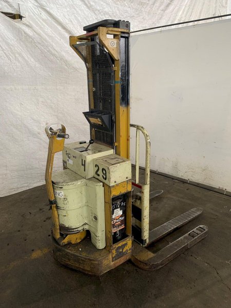 4000 LB. YALE ELECTRIC WALK BEHIND FORKLIFT. STOCK # 1060923.