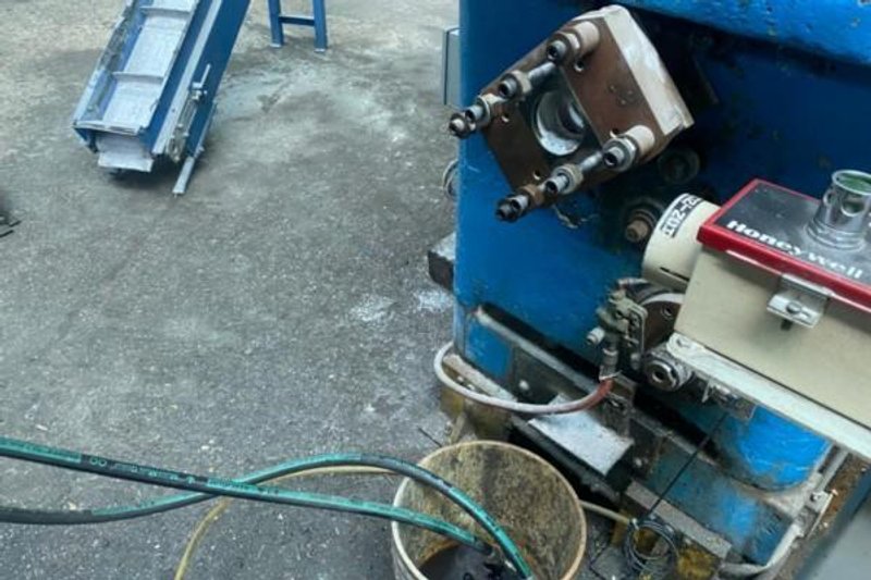 400 Ton HERLAN P8 IMPACT EXTRUSION PRESS