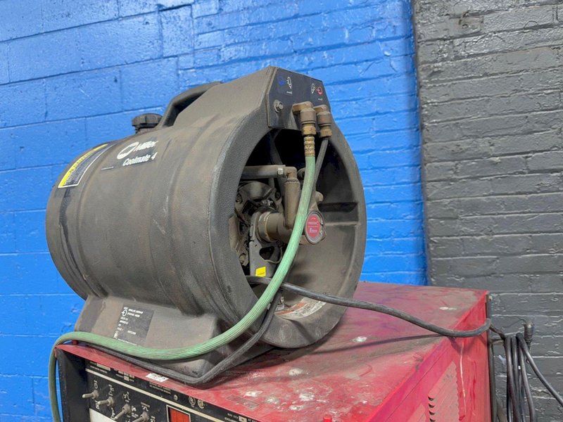 LINCOLN 350 AMP WELDER  -  SQUAREWAVE TIG-355