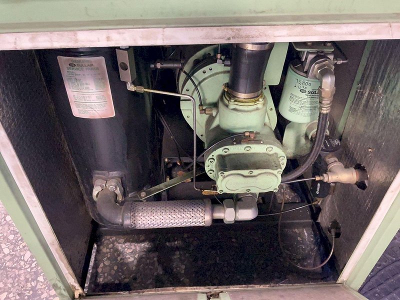 SULLAIR 25 HP AIR COMPRESSOR  -  LS-100-25H/A