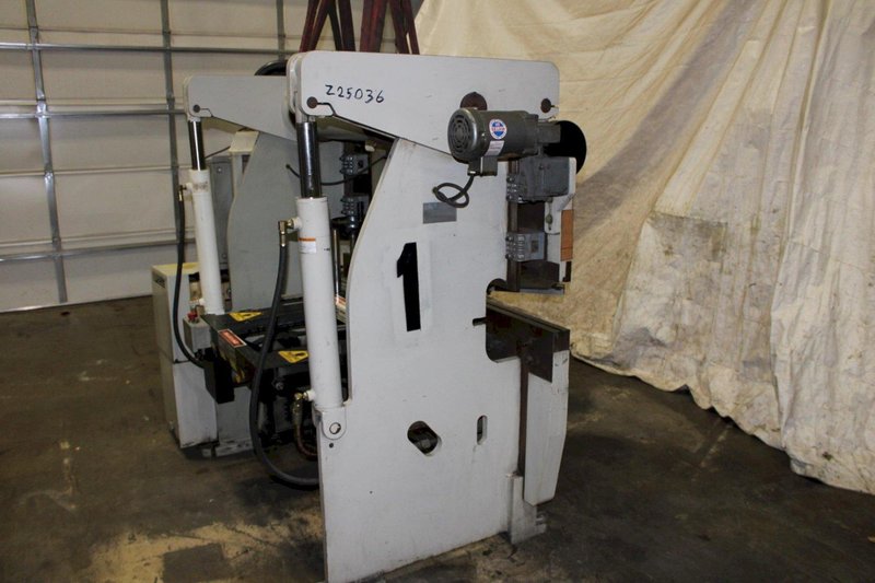 60 TON ACCURPRESS PRESS BRAKE