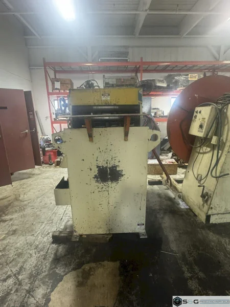8,000 LBS X 18" PERFECTO PULL OFF REEL AND POWERED STRAIGHTENER: YOBRO #26125