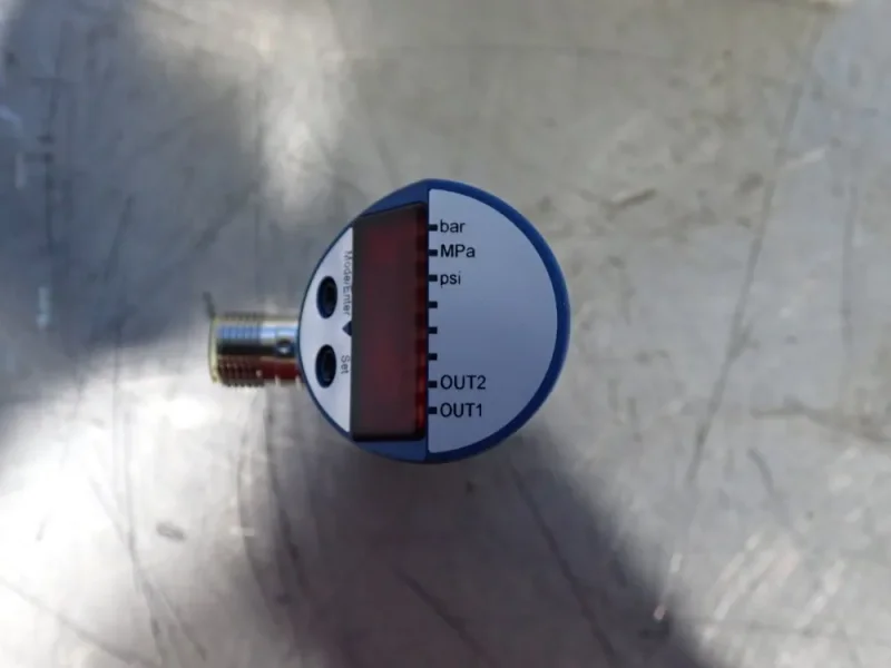 REXROTH 3625 PSI ELECTRONIC PRESSURE SWITCHES  -  HEDE10A1-21/250K41G24/2/V
