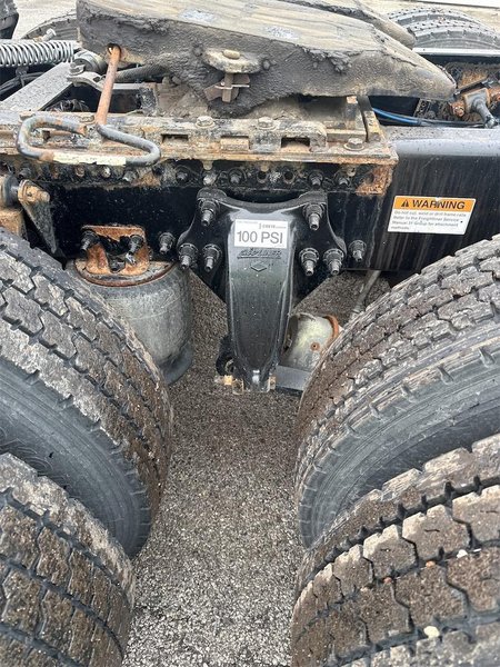 2019 Freightliner Cascadia 126 3AKJHHDR9KSKE4230