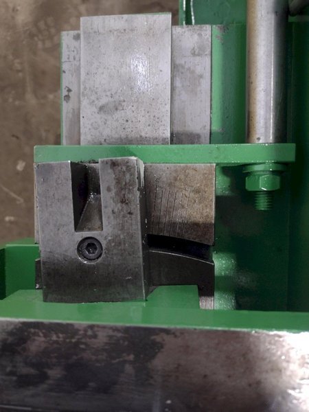 22&quot; X 120&quot; MACHINE-TOOL MODEL #230 ENGINE LATHE, 2-5/8&quot; HOLE: STOCK #17876