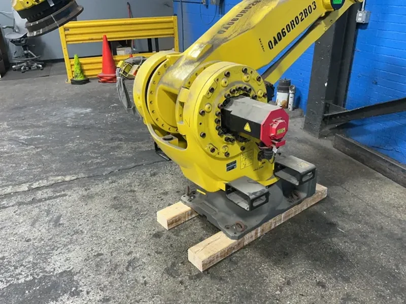 FANUC ROBOT ARM  -  M-900IB/280L