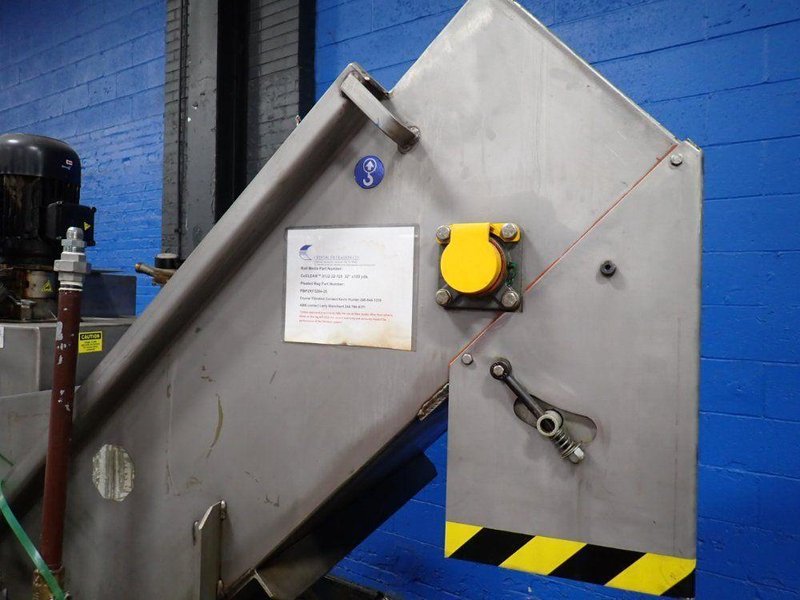 CRYSTAL FILTRATION CONTINUOUS FILTER COOLANT SYSTEM, WITH DRAG-OUT CONVEYOR : YOBRO #25069