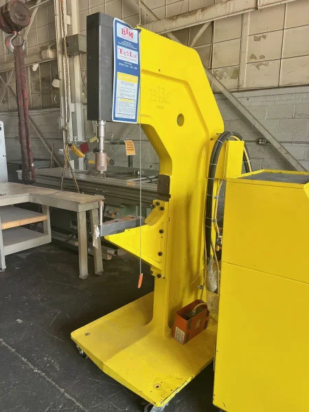 USED BTM 10 TON TOG-L-LOC POWERED CLINCHING MACHINE